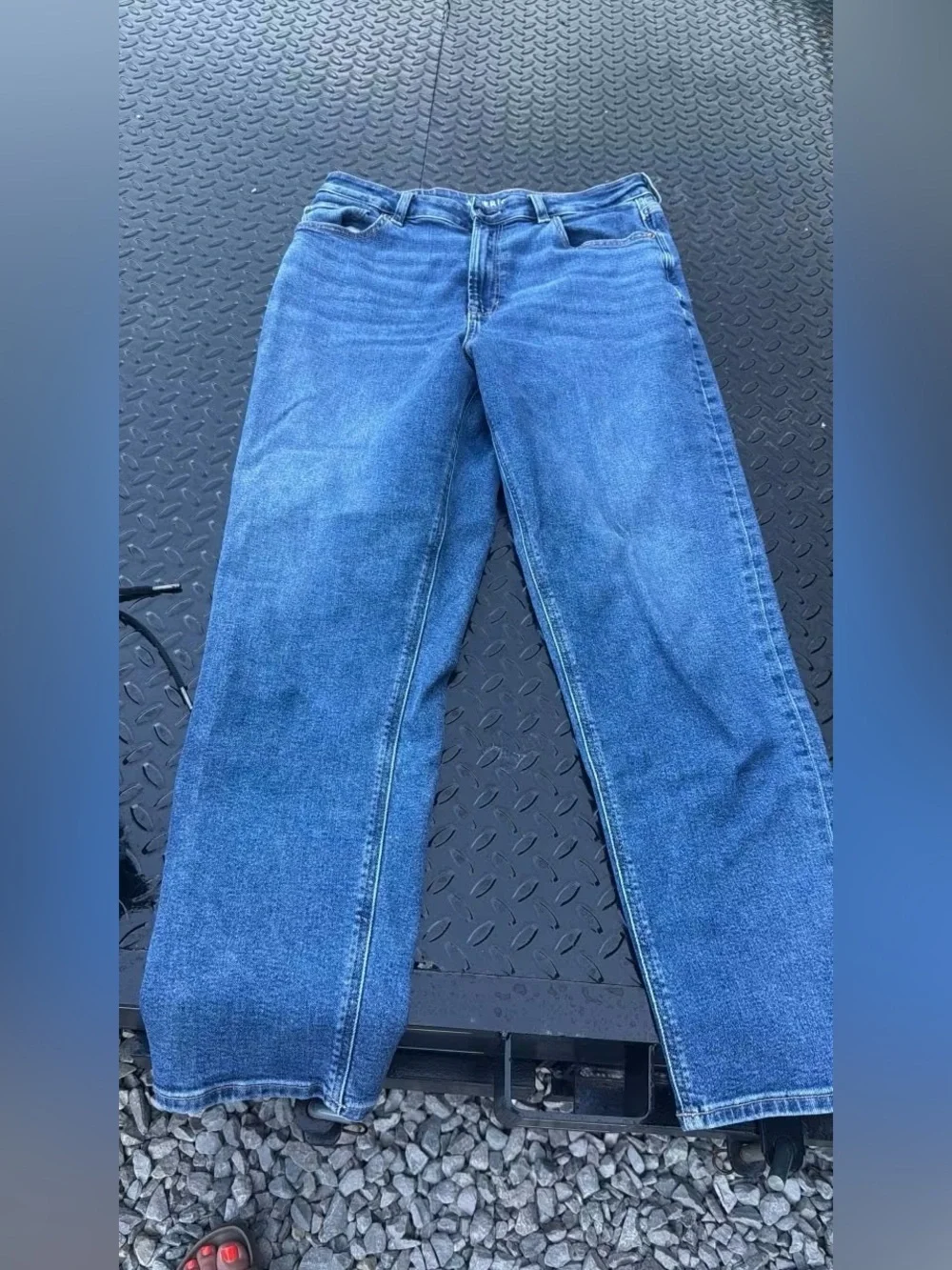 2 pairs of American eagle mom jeans - Picture 2 of 2